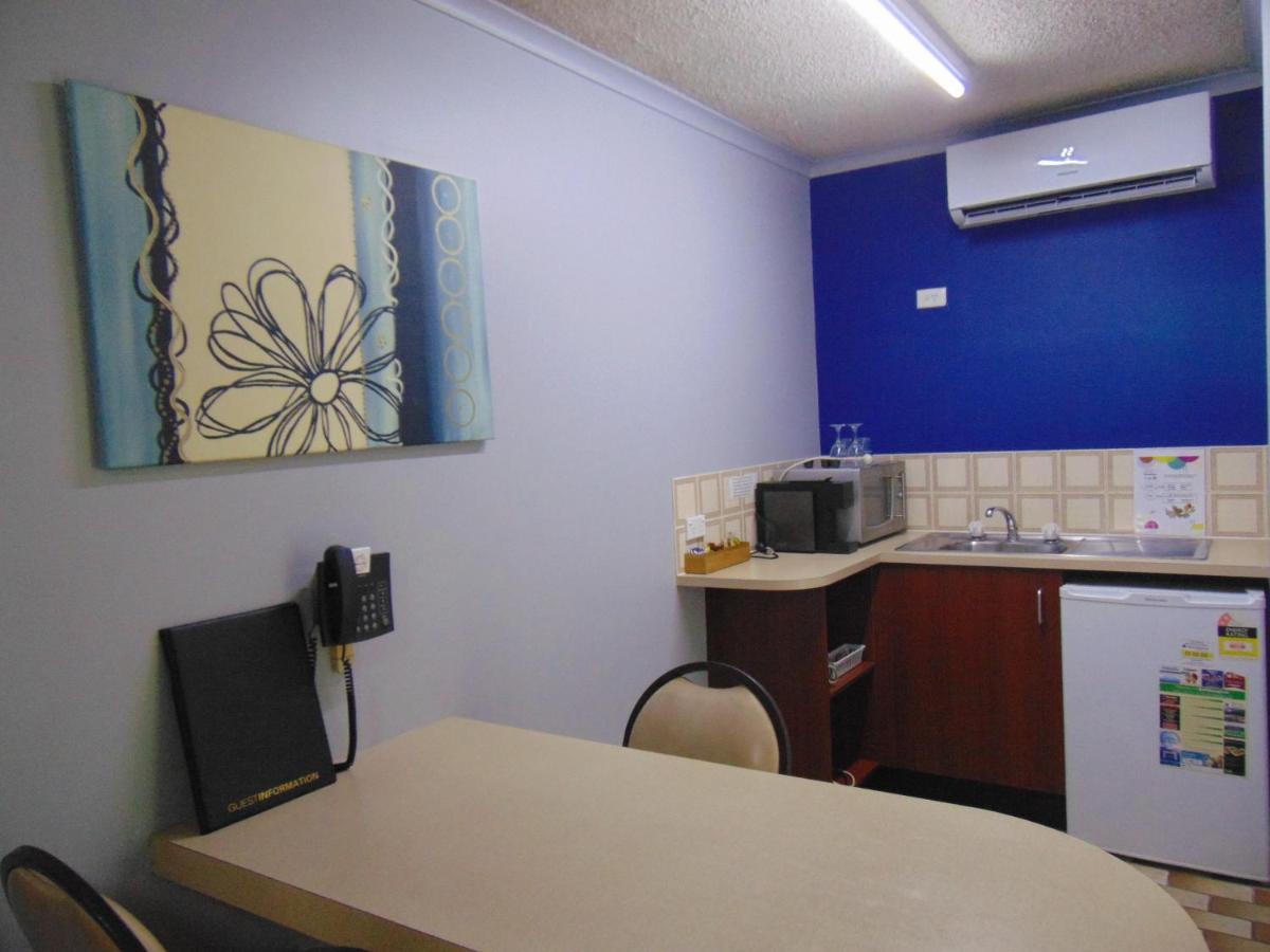 Rockhampton Court Motor Inn Buitenkant foto