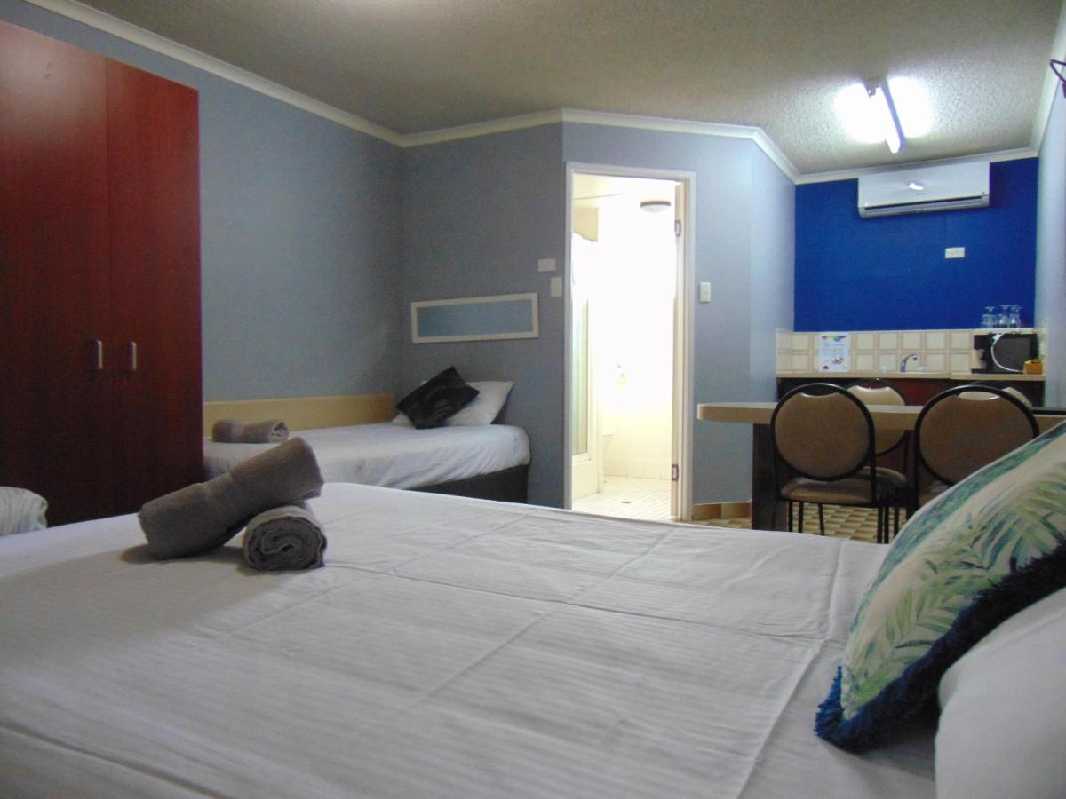 Rockhampton Court Motor Inn Buitenkant foto
