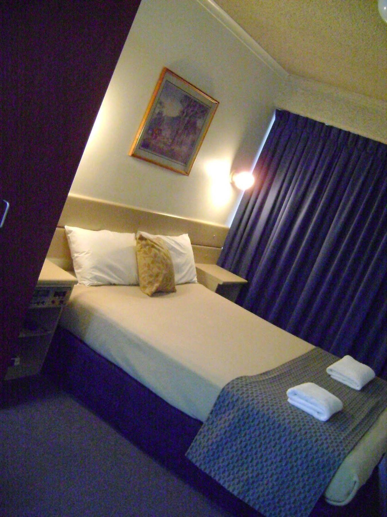 Rockhampton Court Motor Inn Buitenkant foto