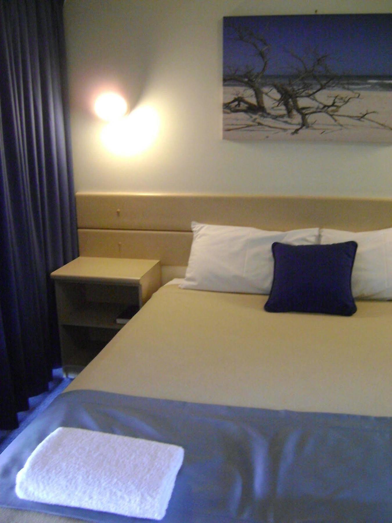 Rockhampton Court Motor Inn Buitenkant foto